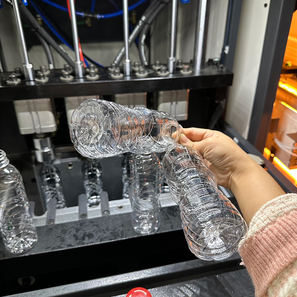  How Pre-Blow and High-Pressure Timing Affect Bottle Wall Thickness and Material Distribution